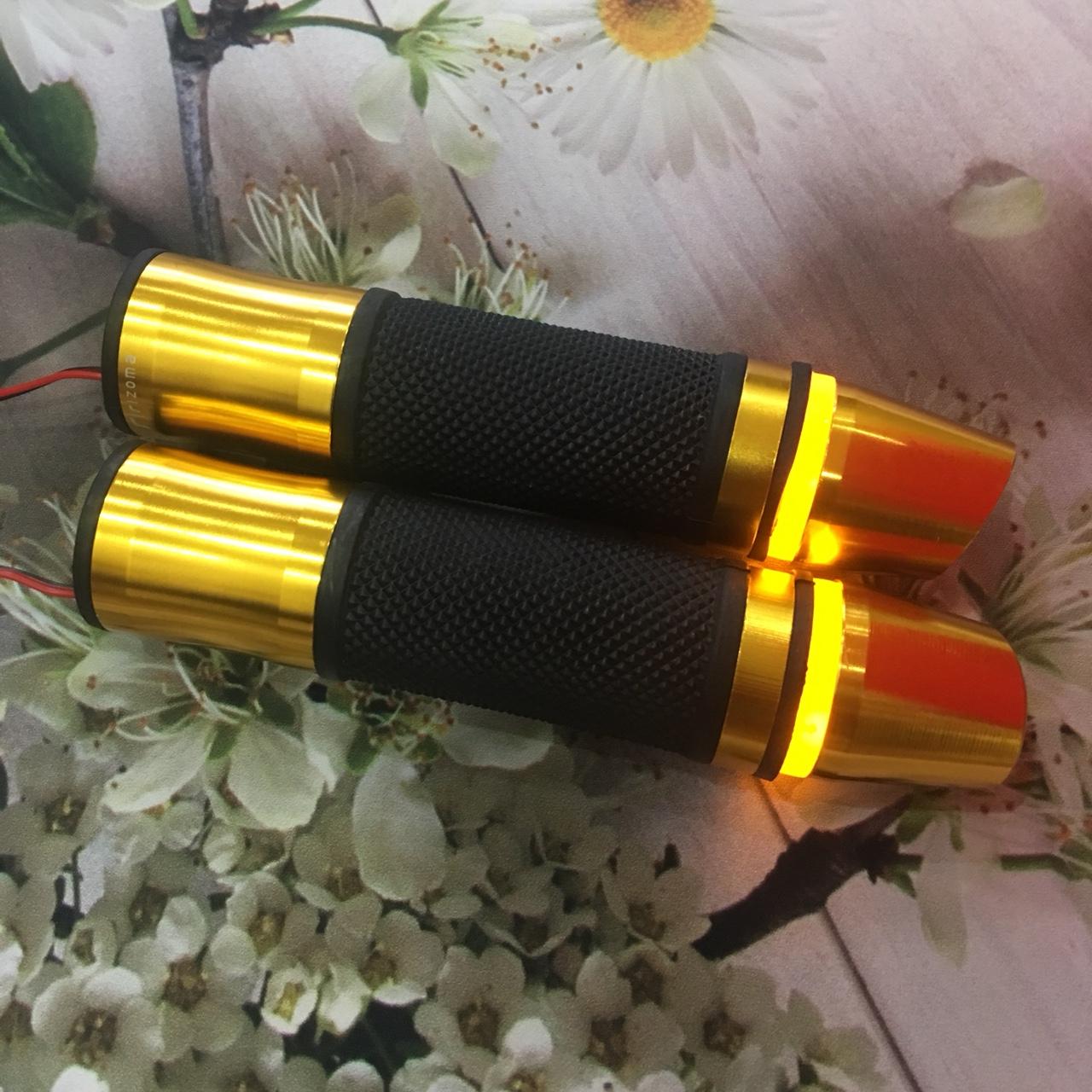 Tay nắm xe máy - gù xéo đèn led gắn xe máy