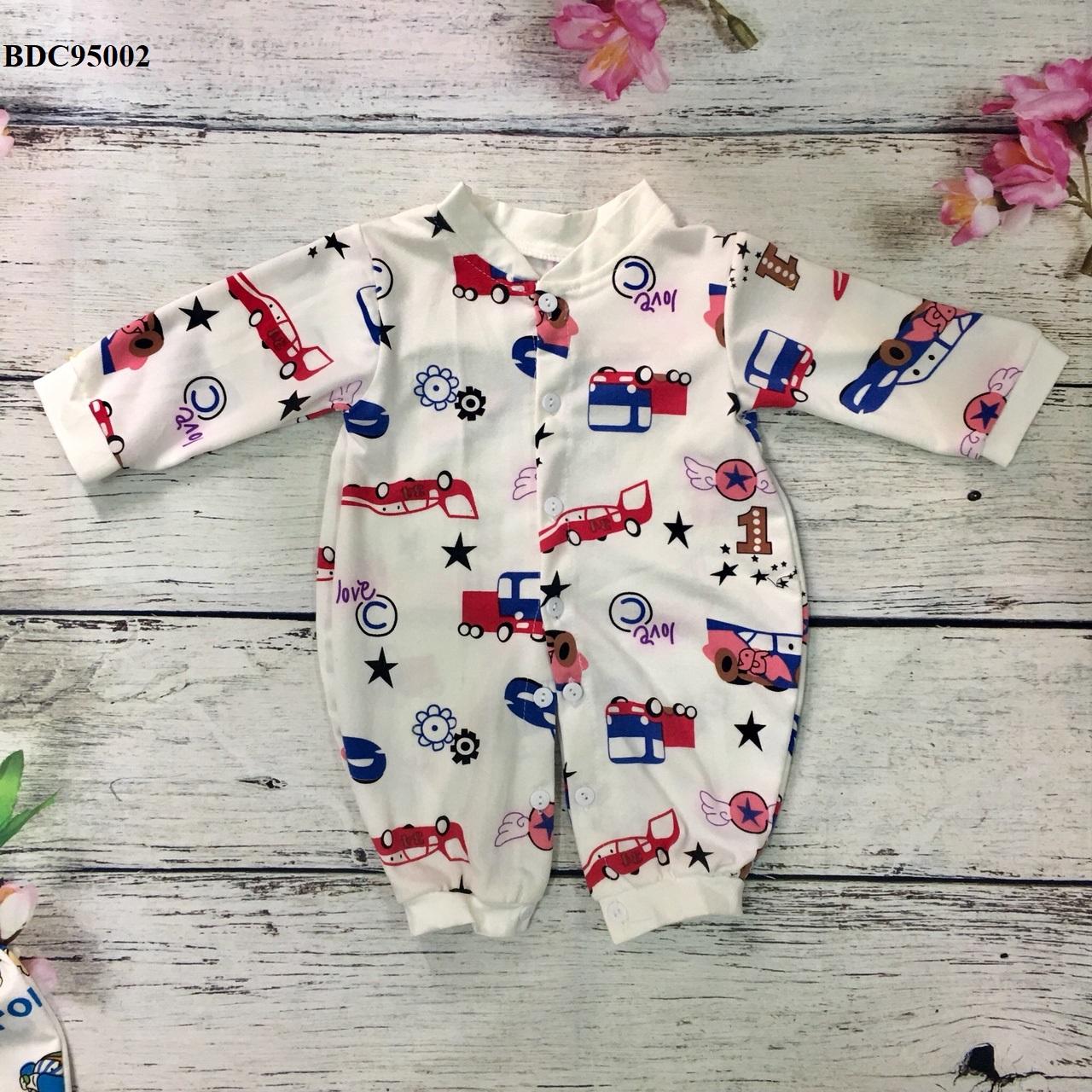 Bộ body áo liền quần dài tay hàng Việt Nam xuất dư cho bé dưới 7kg (Họa tiết giao ngẫu nhiên)
