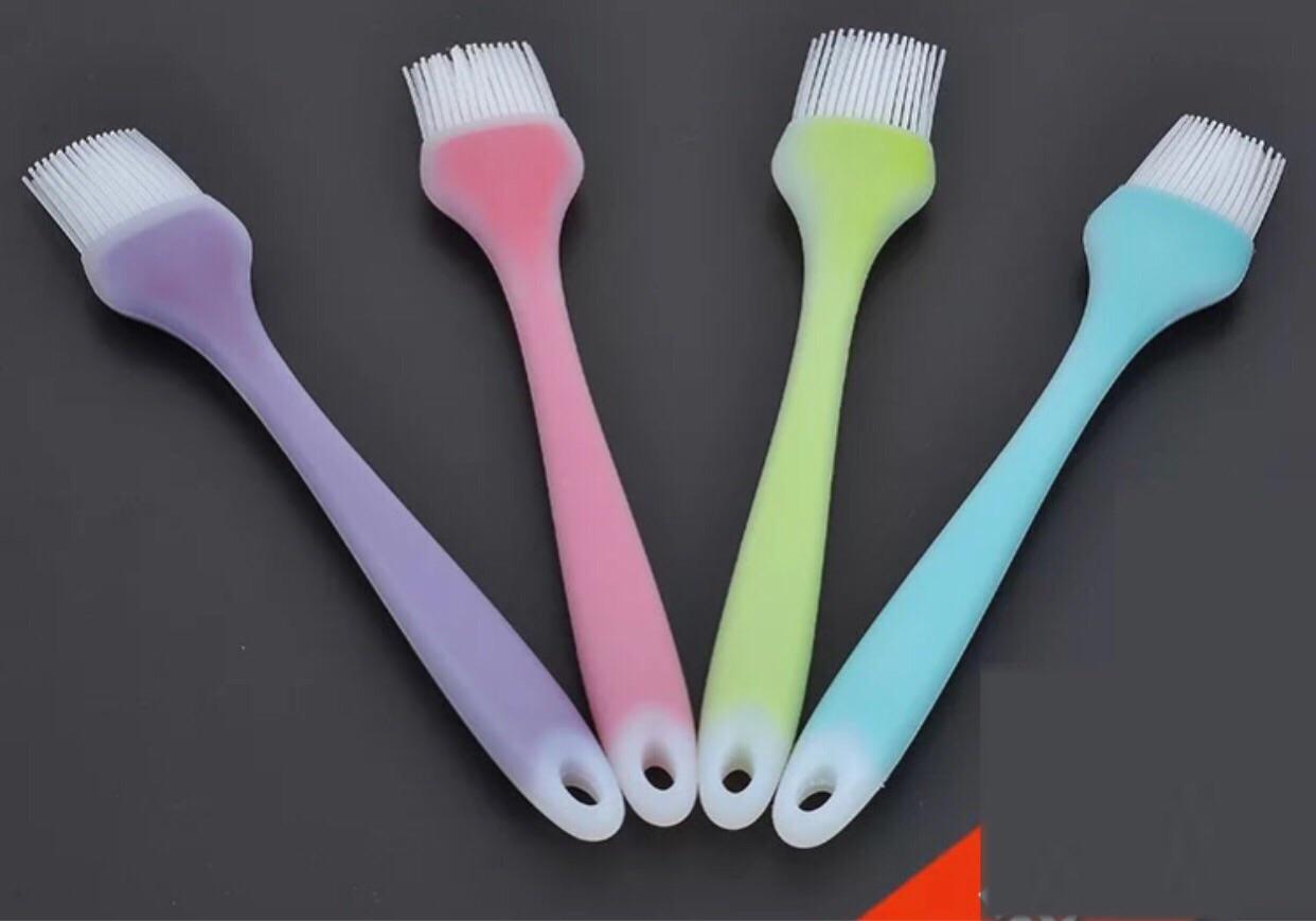 Chổi đúc liền silicon