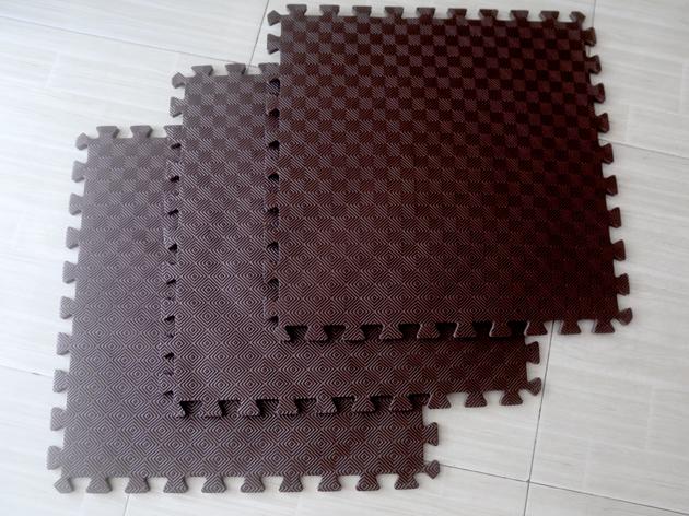 Đệm nhựa dùng ngồi thiền,tụng kinh,lót sàn.