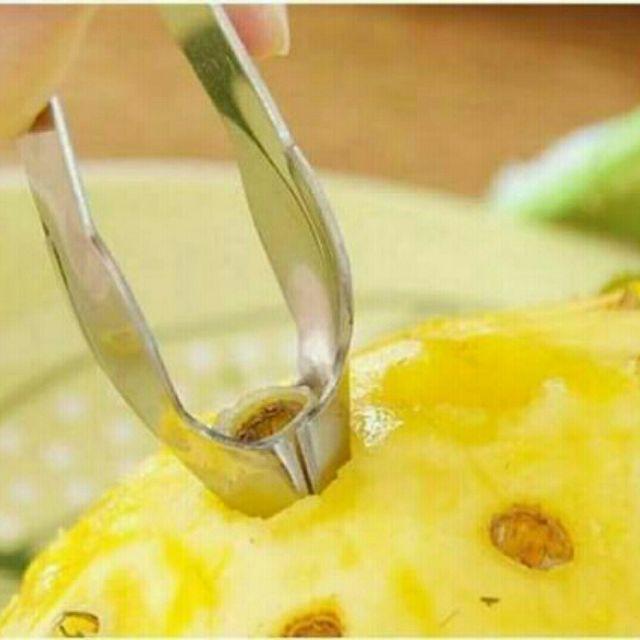 Dụng cụ gắp mắt dứa