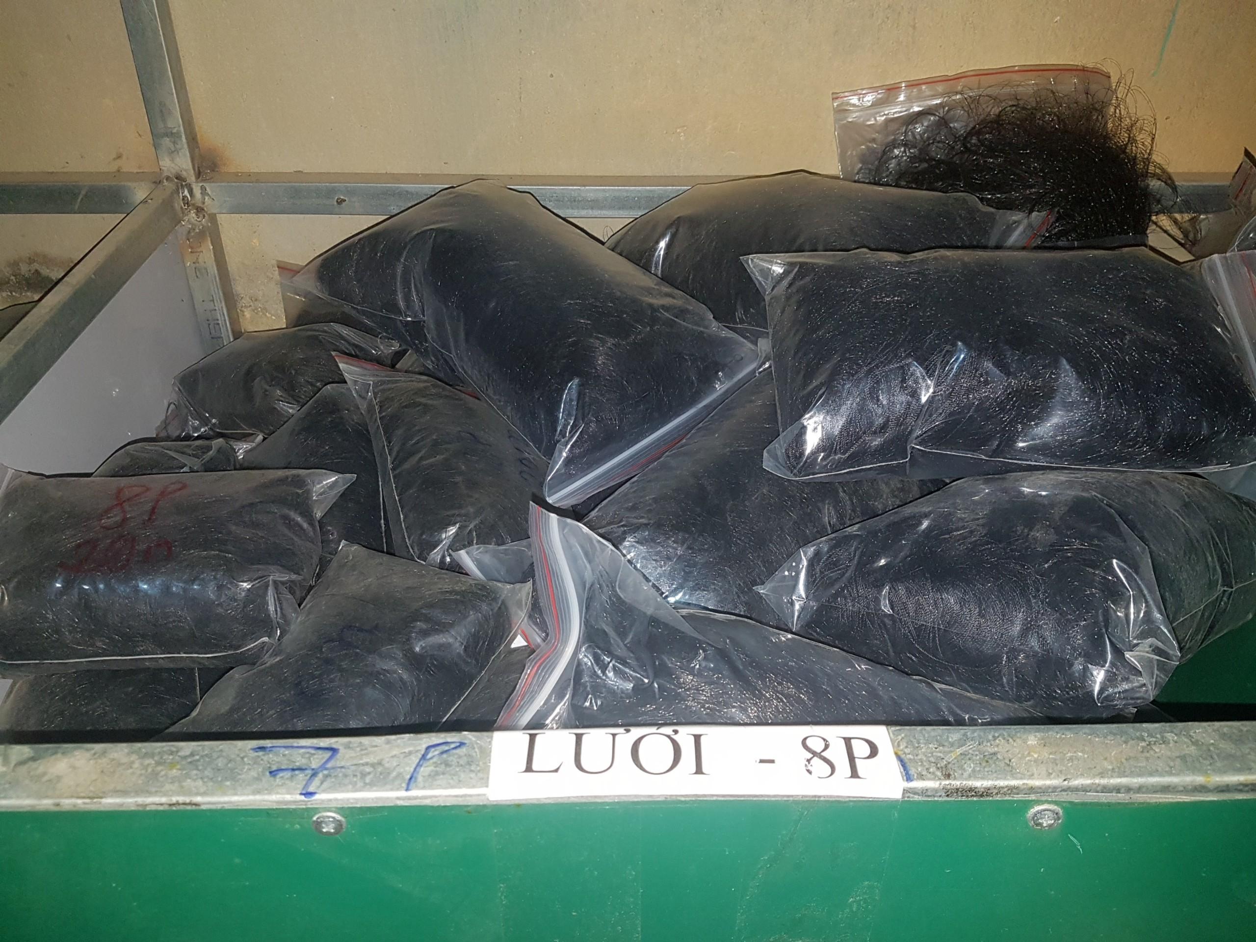 20m Lưới bẫy chim cu, cò, két mỏ đỏ ( 1 tấm lưới mắt 8 phân dài 20m 5 dây 4 túi cao 6m đã thắt chống gió đã nhuộm tàng hình hàng thái lan )