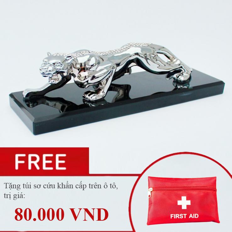 Nước hoa con báo đặt táp lô xe ô tô tặng túi sơ cứu khẩn cấp