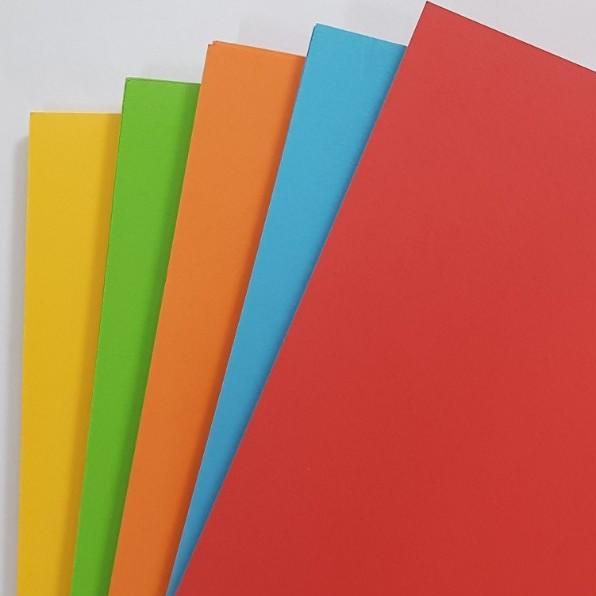 Giấy bìa màu A4 160gsm - 100 tờ - trộn 5 màu (đỏ, cam, lá, dương, vàng)