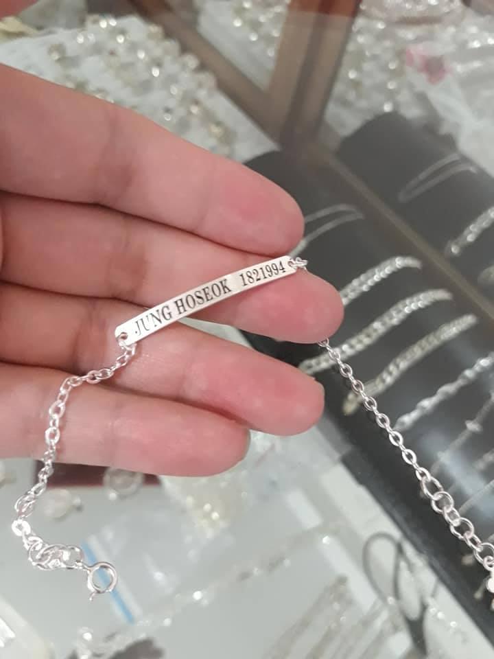 Lắc bạc nữ khắc tên phù hợp cho 1 người hoặc cho nhóm bạn thân