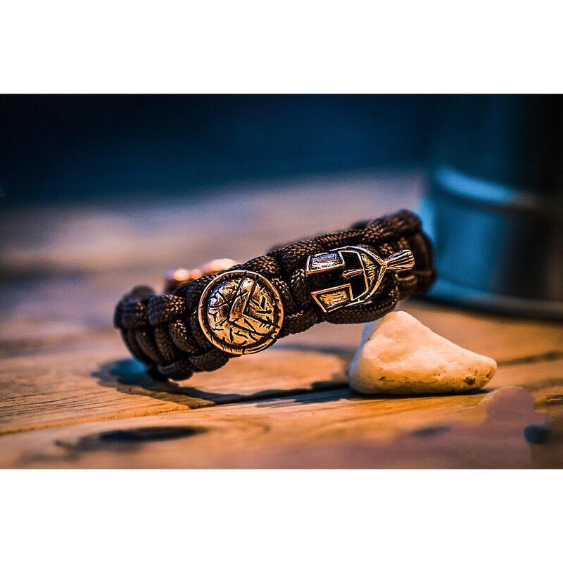 Vòng tay cao cấp SPARTA Vòng Tay Cao Cấp Dây Paracord Kiểu Dáng Chiến Binh - Nâu