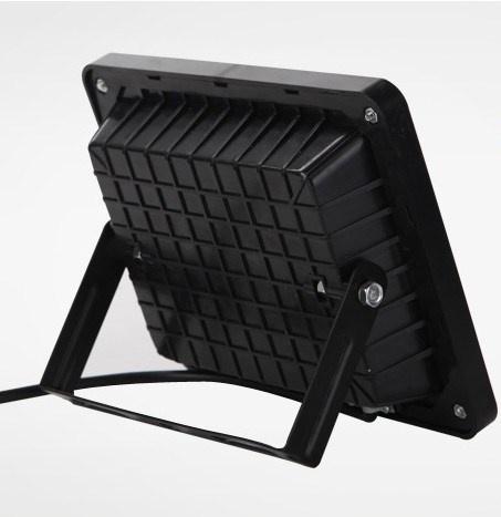 Đèn pha Led ánh sáng trắng