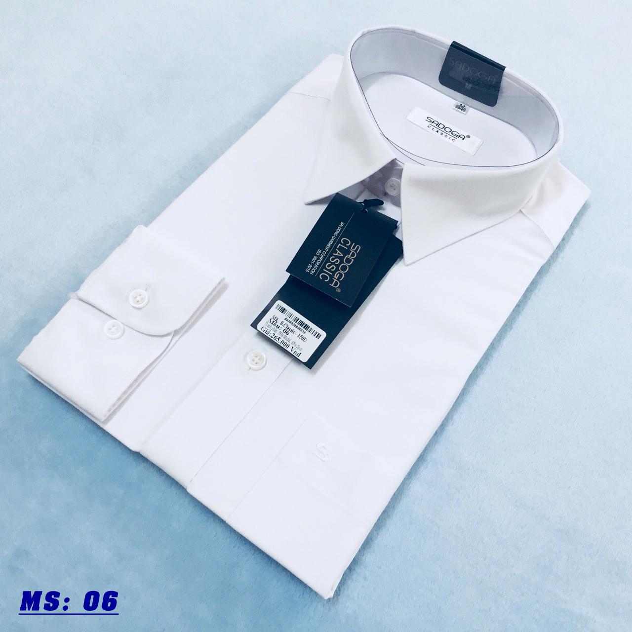 Áo sơ mi vạt ngang dài tay vải gỗ sồi màu trắng.