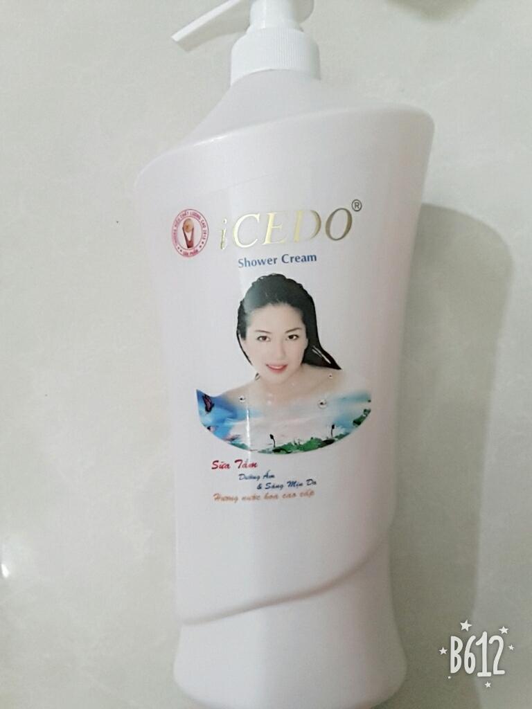 Sữa tắm trắng da  ICEDO 900g