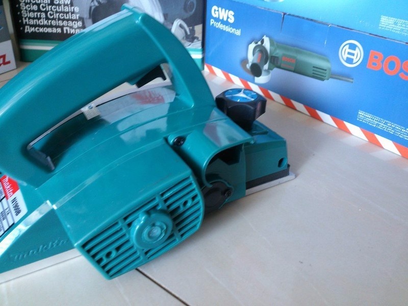 MÁY BÀO GỖ MAKITA 9