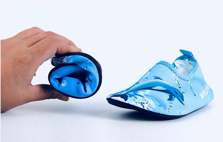 Giày đi biển - giày lội nước em bé