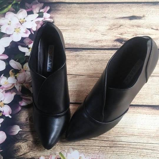 Giày boot nữ đẹp Rosata cổ thấp kiểu dáng RO35