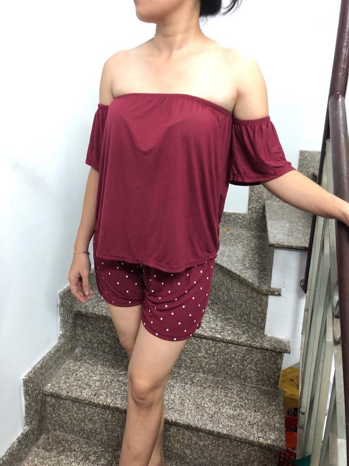 Bộ đùi trễ vai . Ảnh thật