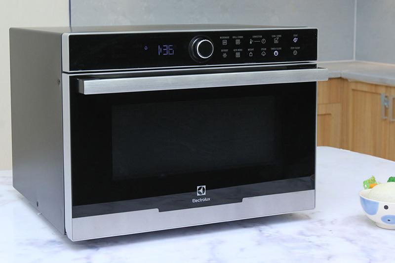 Lò vi sóng Electrolux EMS3288X 32 lít