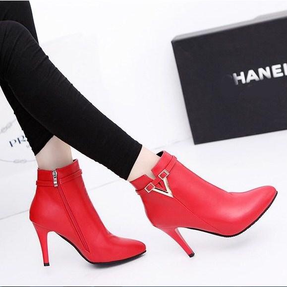 [HCM]Giày boot nữ cổ ngắn 8.5cm màu đỏ GBN9202