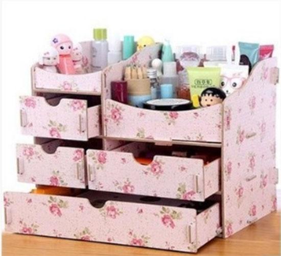 Tủ gỗ đựng mỹ phẩm siêu xinh cho góc trang điểm