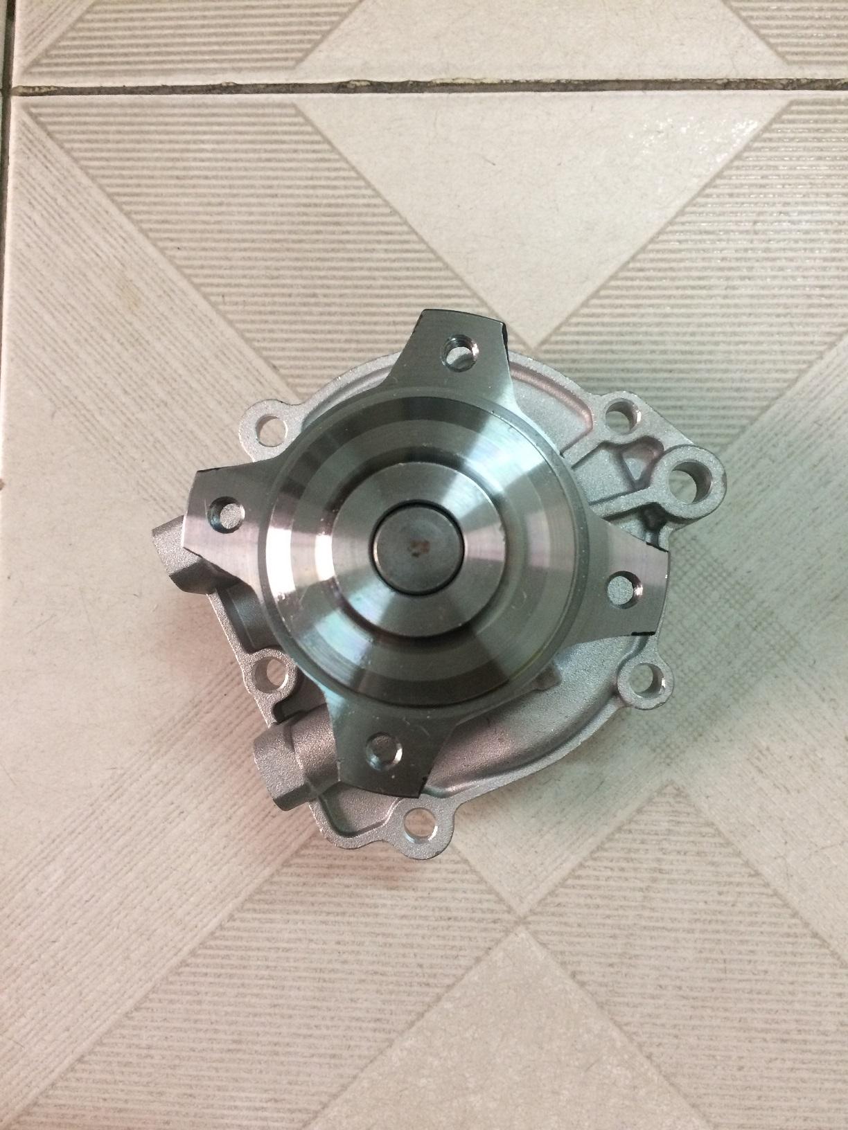 Bơm nước Suzuki Grand Vitara