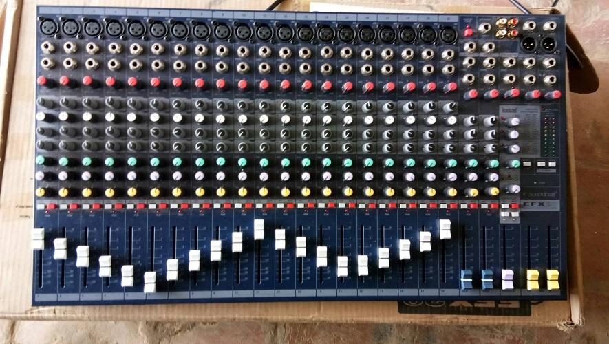 Mixer soundcraft efx 20 professional -dùng cho sân khấu chuyên nghiệp