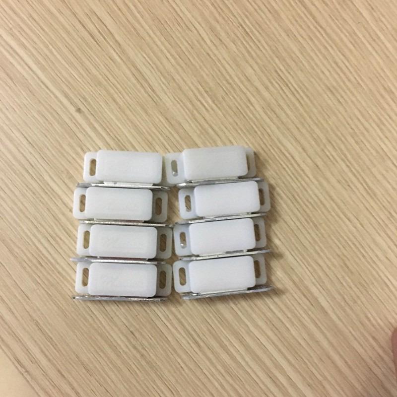 Hộp hít cánh tủ, cánh kinha nam châm trắng sứ nhỏ 24 cái