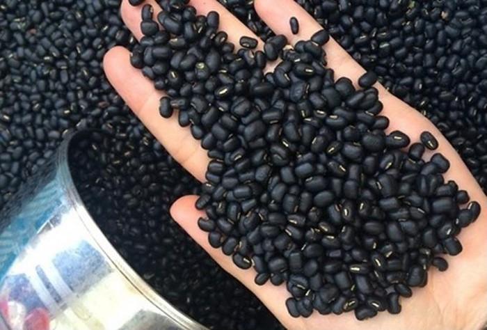 Đậu đen quê xanh lòng 1kg