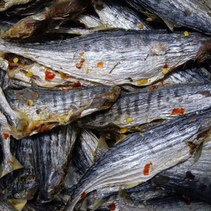 Khô cá thu mặn, khô cá thu loại nhỏ đặc sản Nha Trang bao ngon, túi hút chân không 500gram