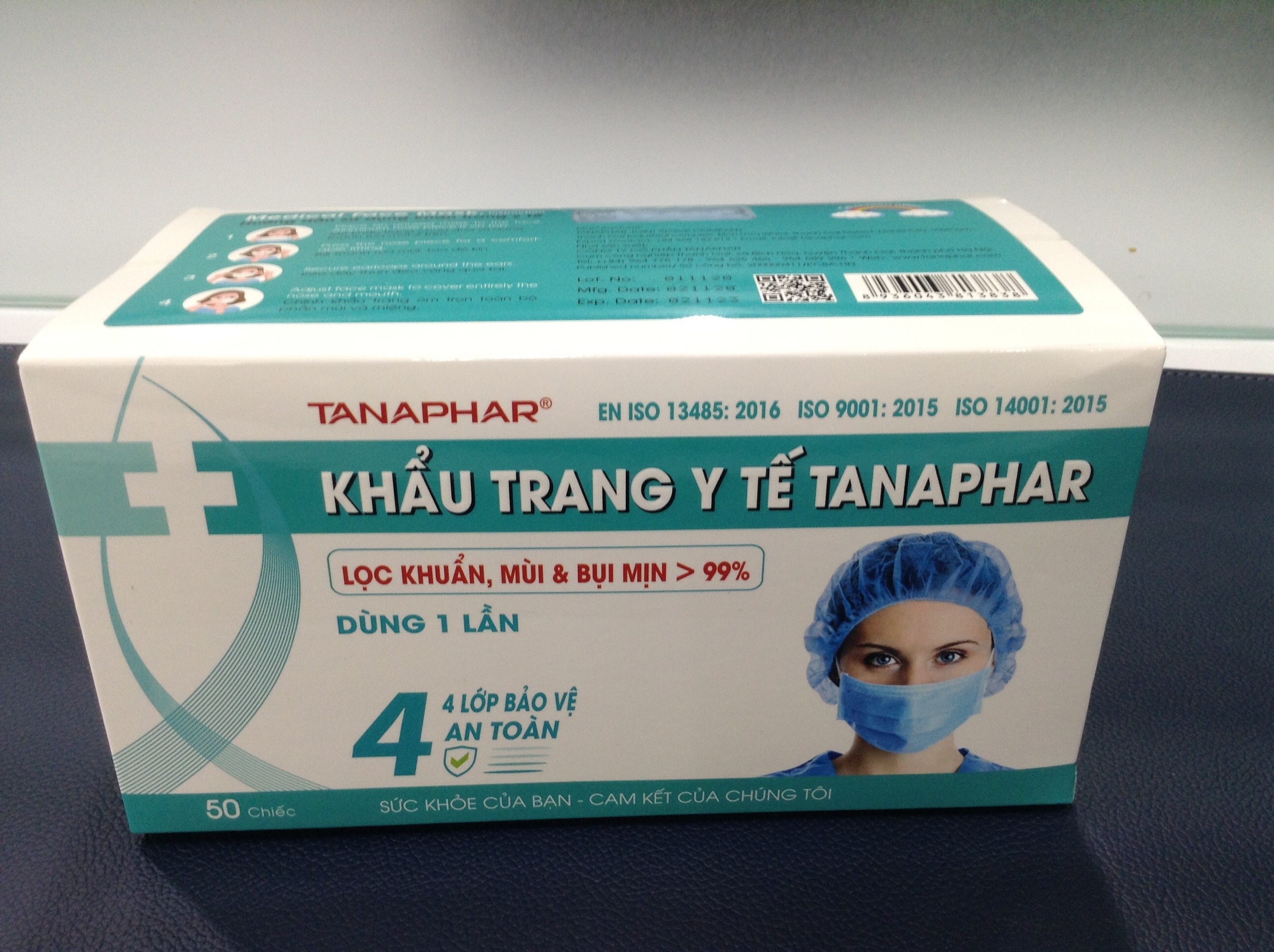 Khẩu Trang Y Tế 4 Lớp Tanaphar, Hộp 50 Cái Màu Xanh Với Lớp Vải Kháng Khuẩn SMS Lọc Vi Khuẩn, Bụi Mịn, Mùi Hôi 99%. Thanh Tựa Mũi Và Quai Đeo Dễ Định Hình, Chắc Chắn, Vừa Vặn, Tạo Độ Kín, Không Ảnh Hưởng Tầm Nhìn Và Dễ Thở