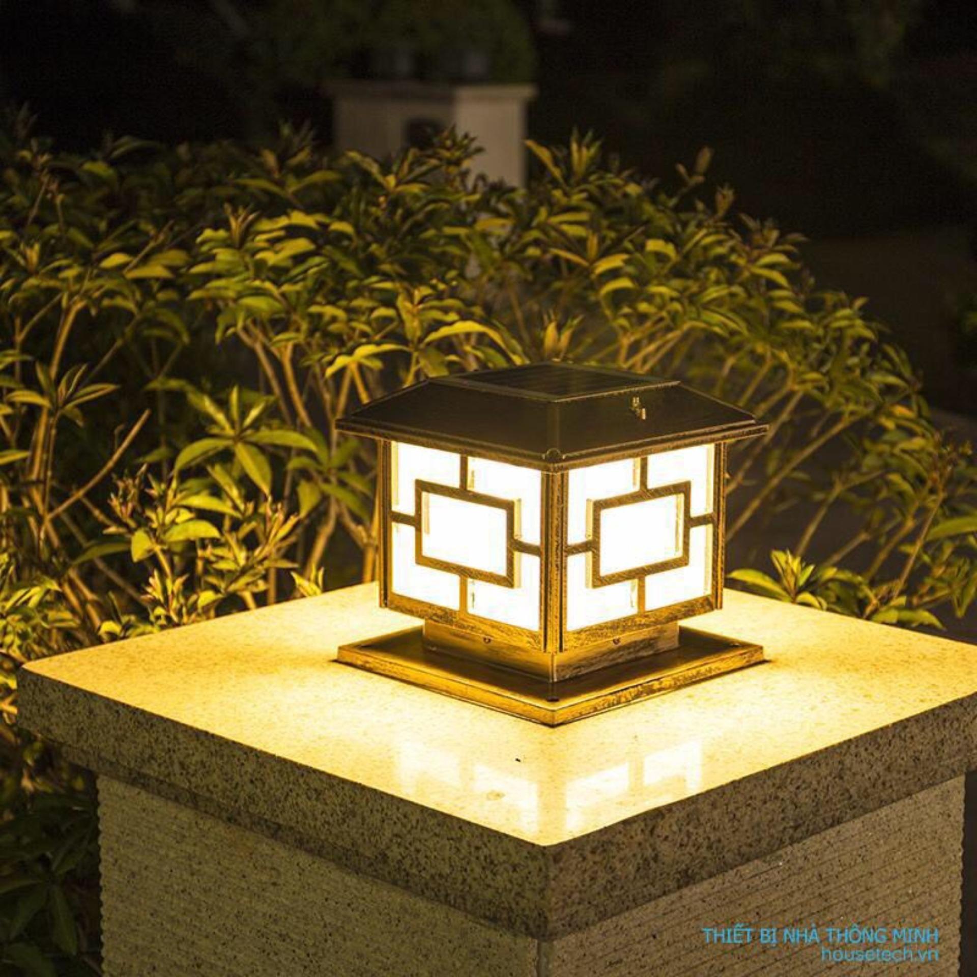 Đèn led trang trí trụ cổng năng lượng mặt trời 25x25cm