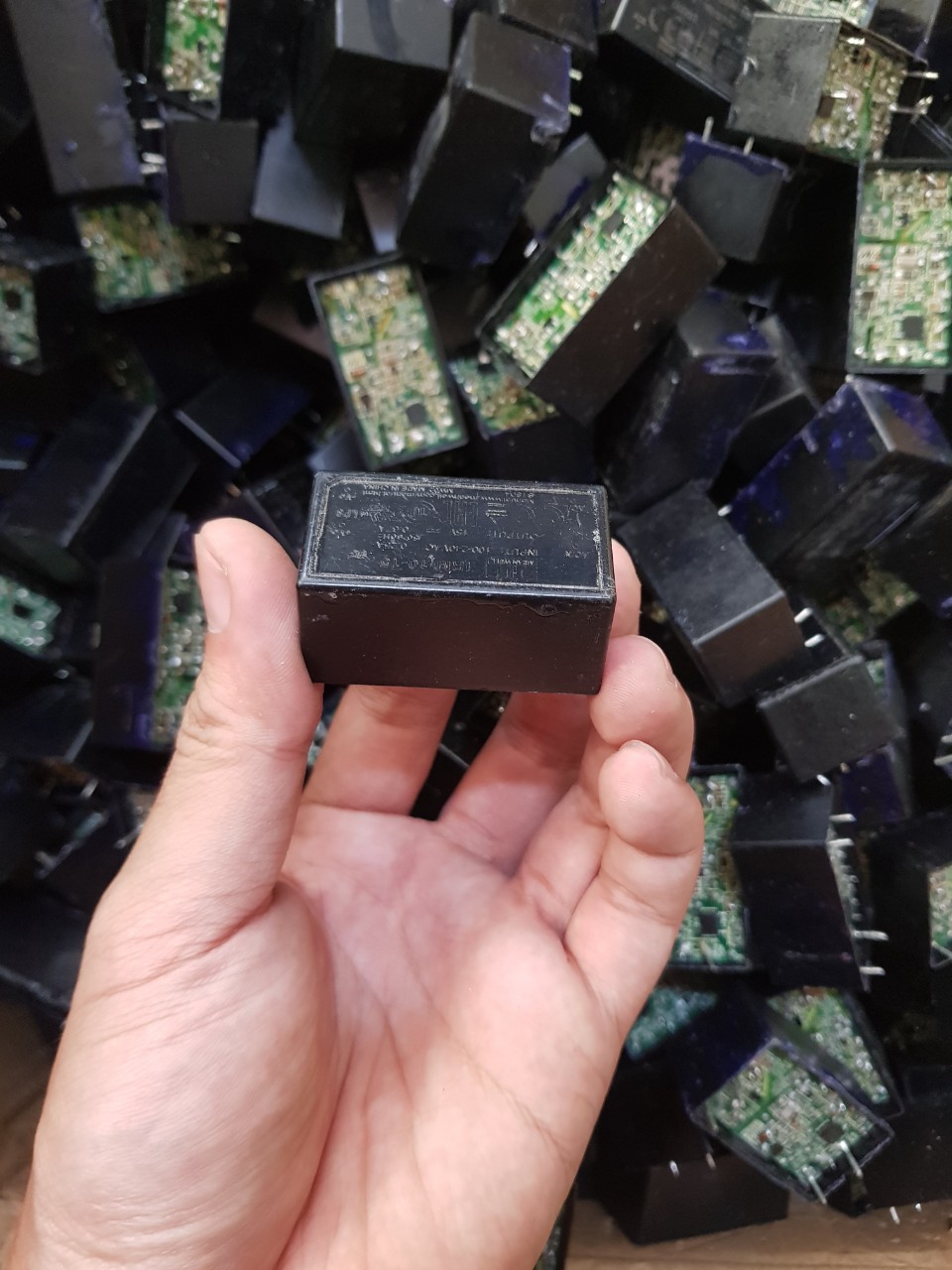Nguồn 12V2A hàng thanh lý công ty