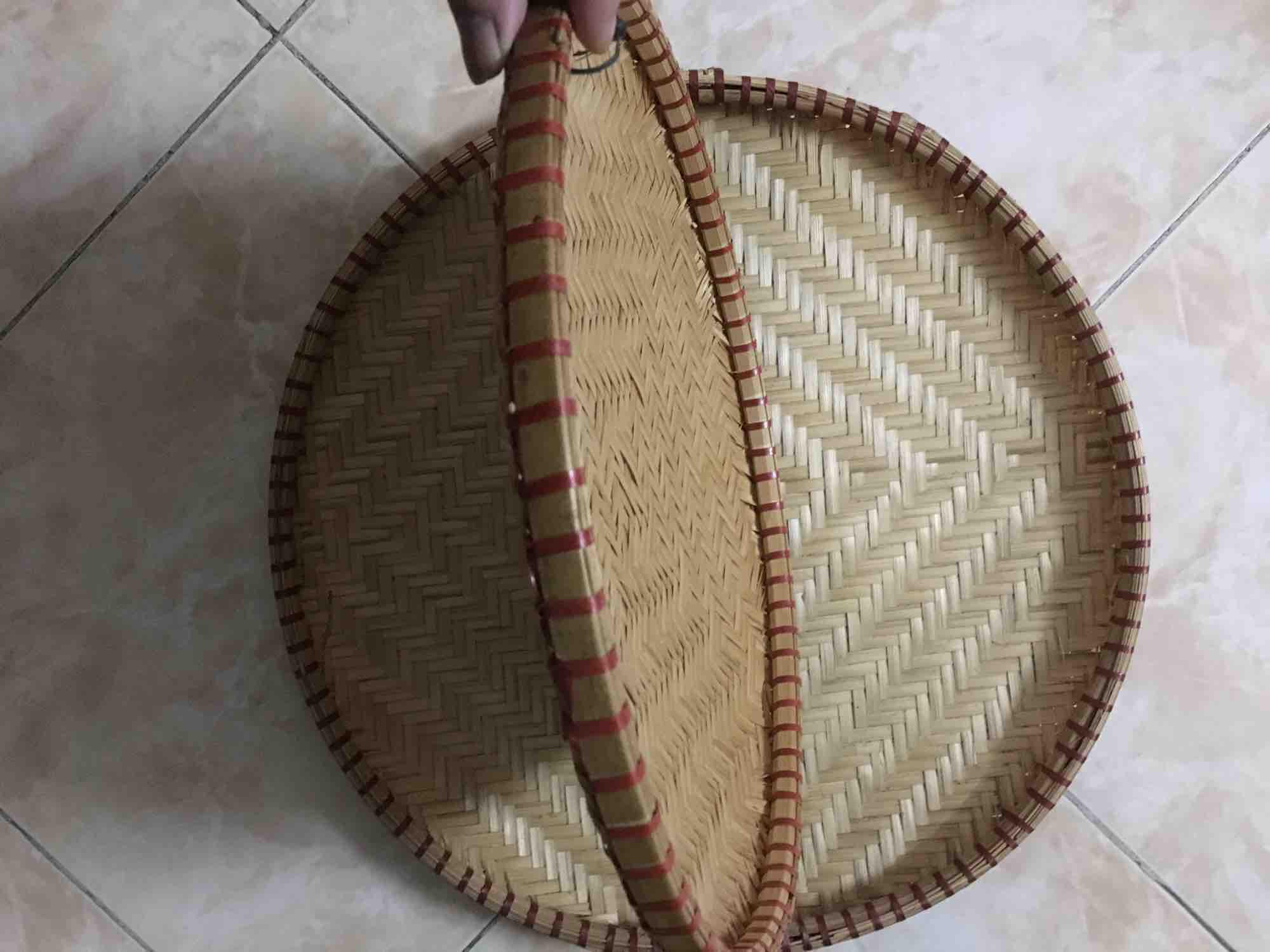 Combo 20 khay thuyền tre size nhỏ và 20 mẹt tre đk 20 cm bày bán bún đậu, hạt dưa