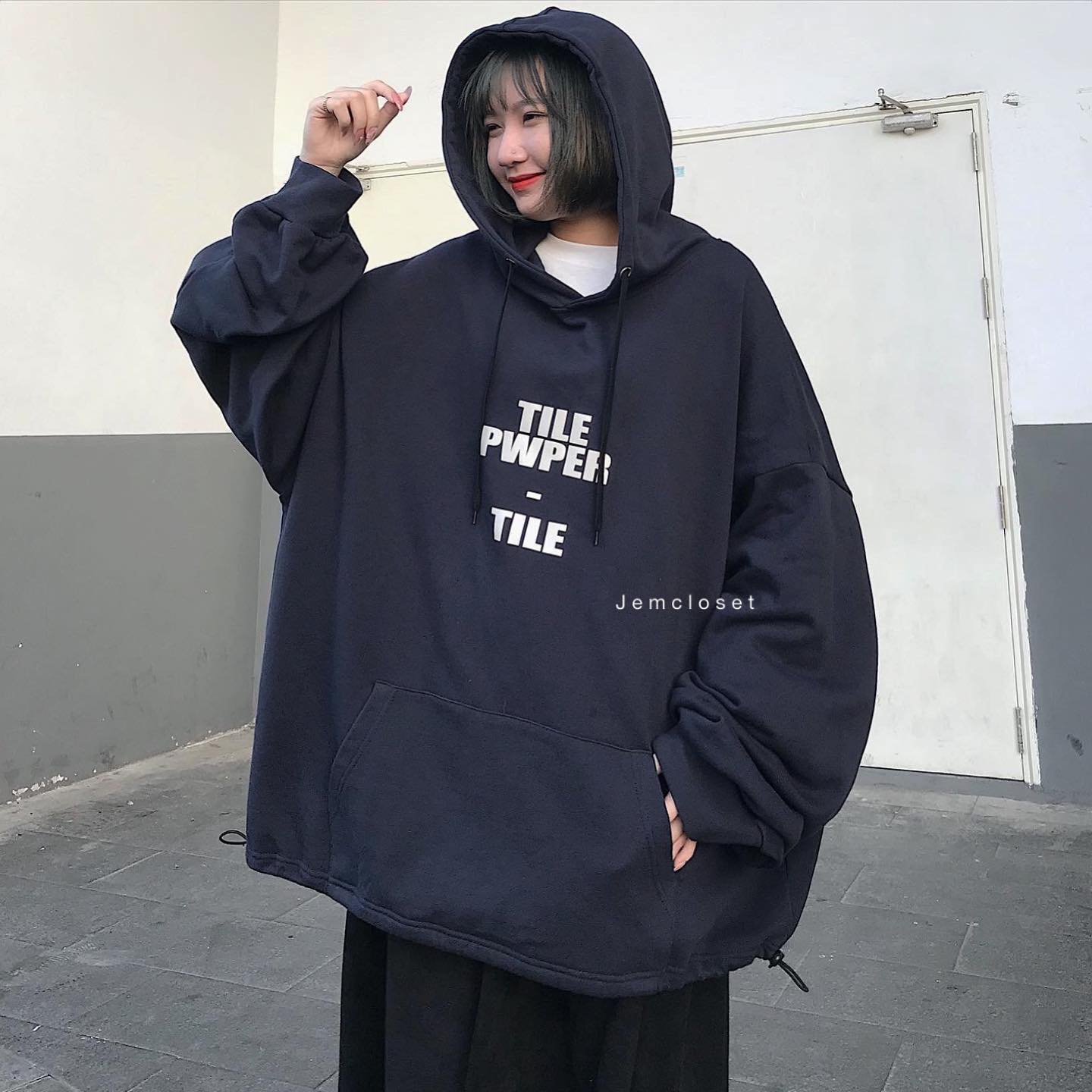 Áo hoodie nữ có những dáng nào? Gợi ý 10 cách phối đồ với áo hoodie nữ