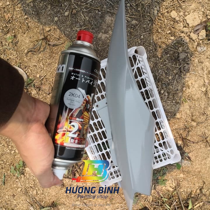 Sơn xịt Samurai Lót Epoxy - 2K04 (màu xám) (có khả năng kháng xăng A92, A95) cao cấp tiện lợi và dễ dàng sử dụng - Hương Bình Q12 Painting shop
