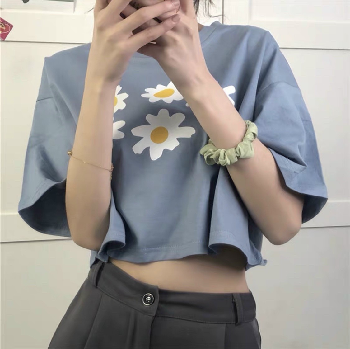 [HCM]Áo croptop hoa cúc from rộng