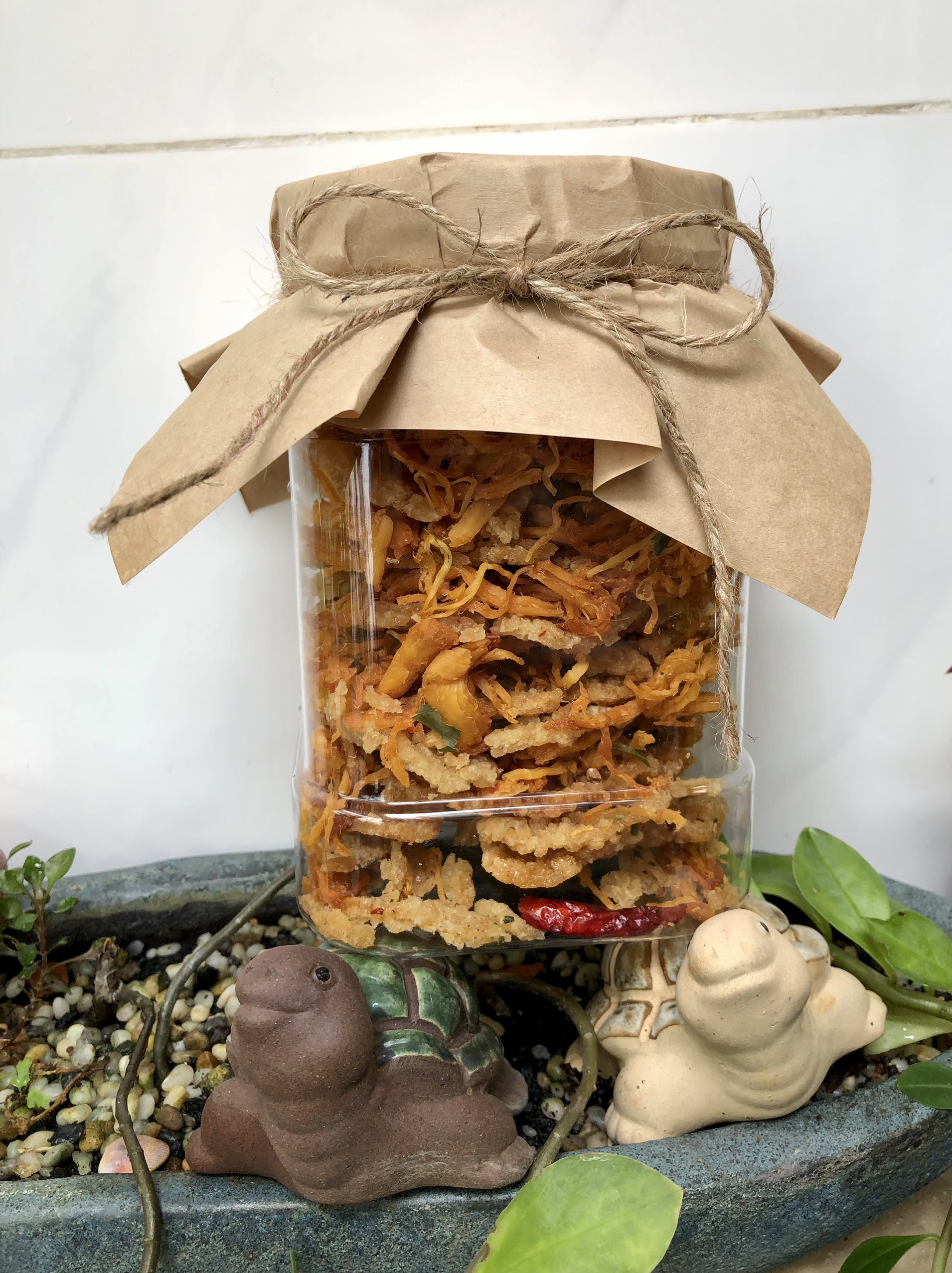 Cơm cháy khô gà tạp hóa 365 hộp 500gr