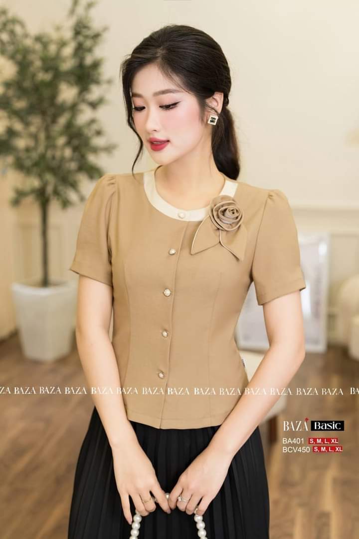 Áo kiểu đính hoa thanh tú nhẹ nhàng
