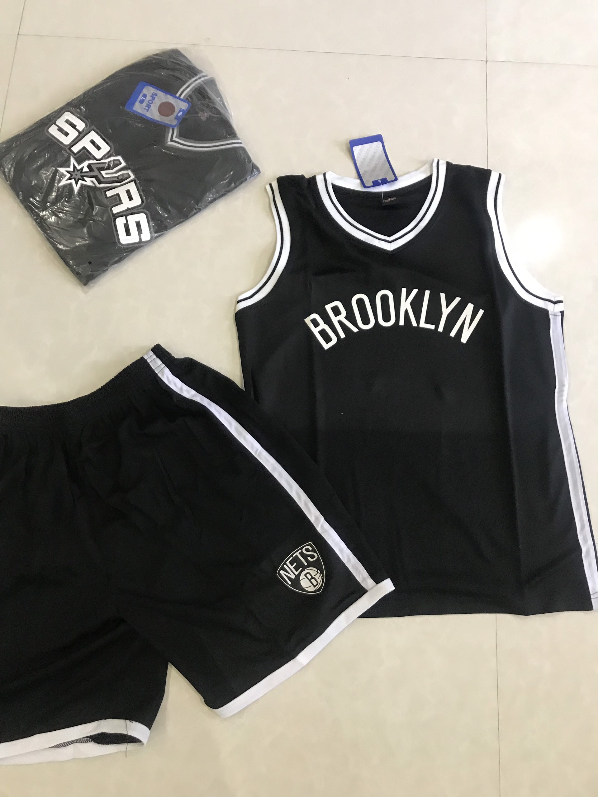 Bộ áo quần bóng rổ Nam Brooklyn (đen)