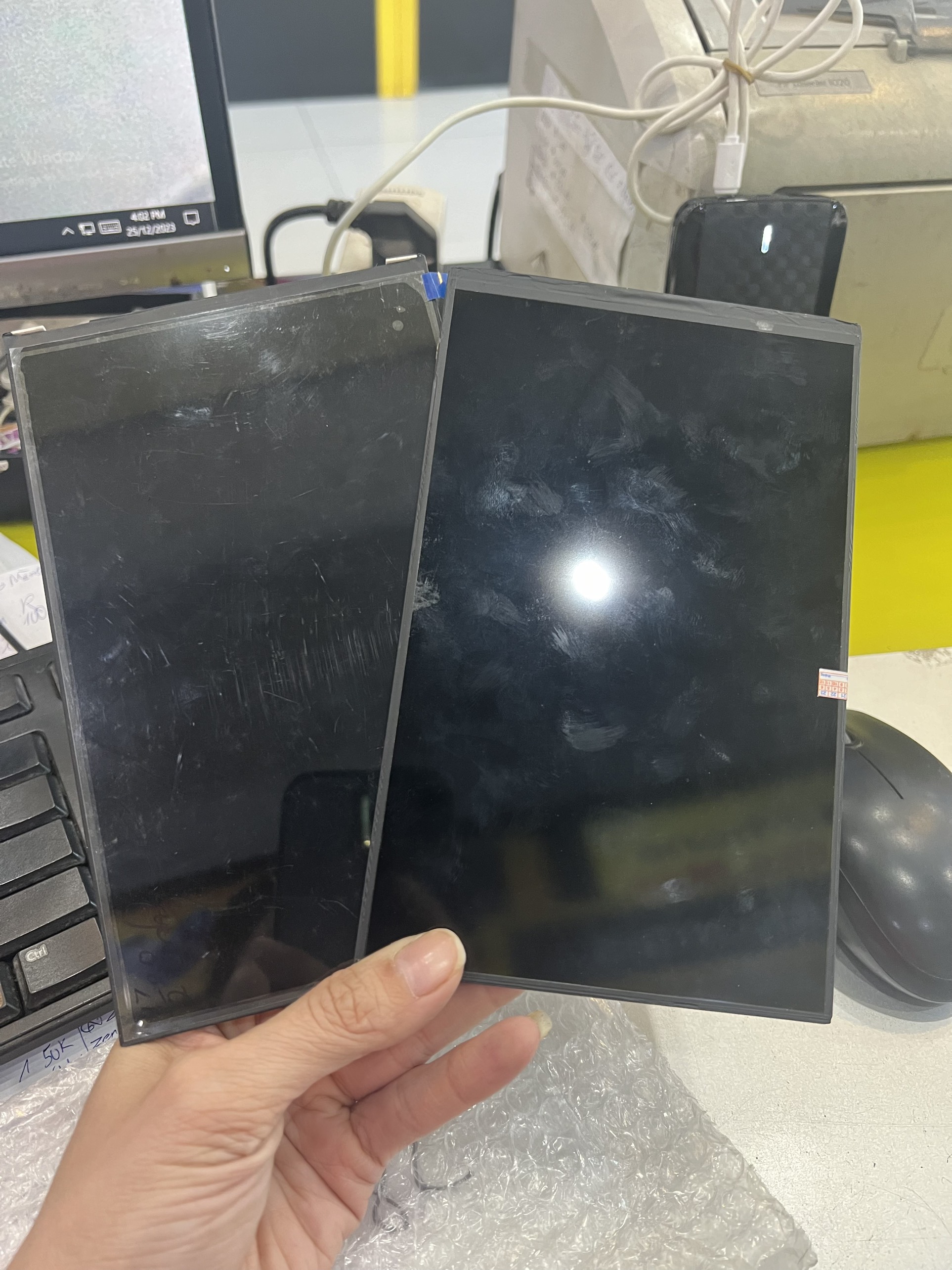Màn hình cảm ứng huawei s8 701 .