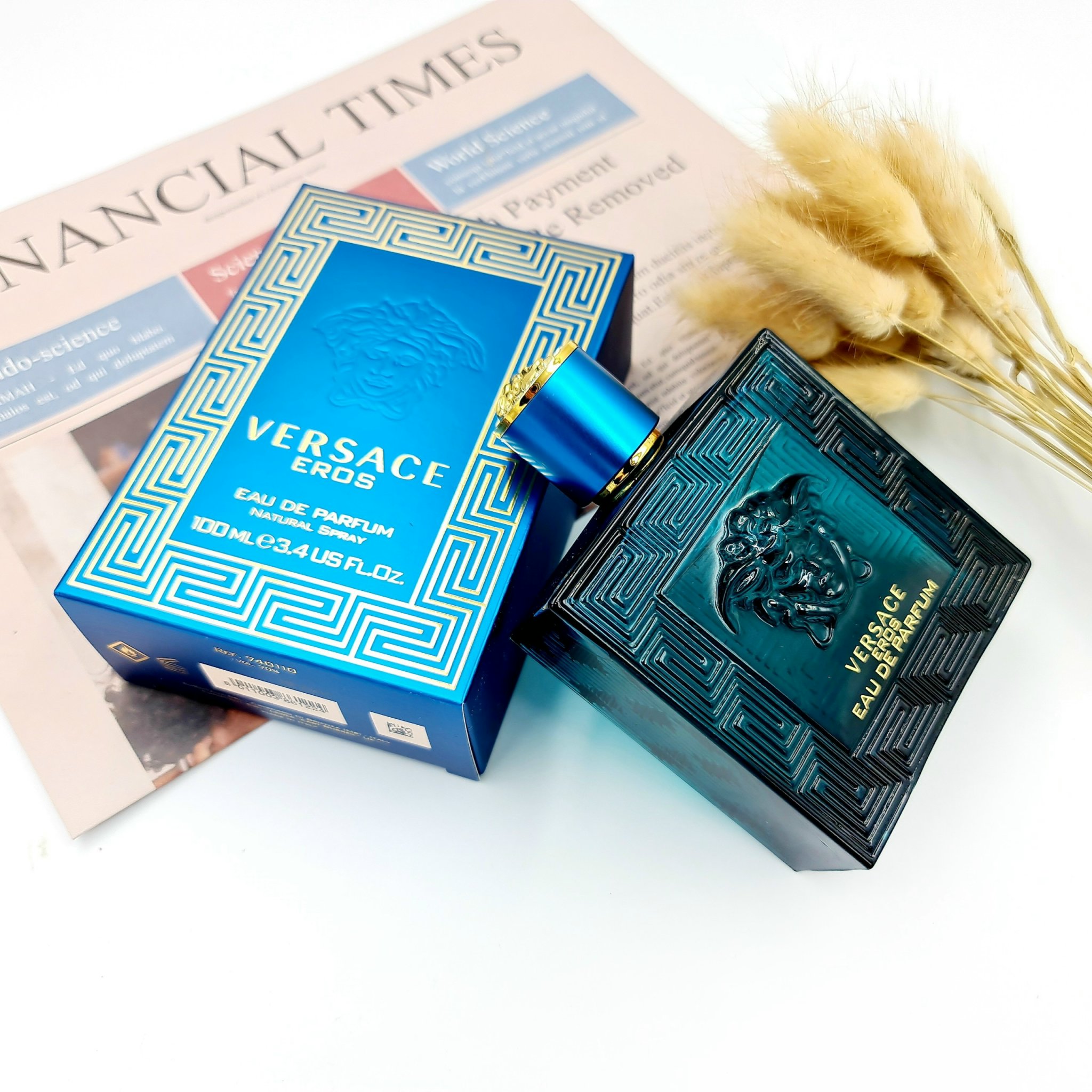 Nước hoa chính hãng và xách tay, Nước Hoa Verace Ers Xanh, verace Eos lấy nguồn cảm hứng từ vị thần tình yêu trong thần thoại Hy Lạp - Eros - là trung tâm của các hương thơm, là sự kết hợp và thể hiện của niềm đam mê vô tận