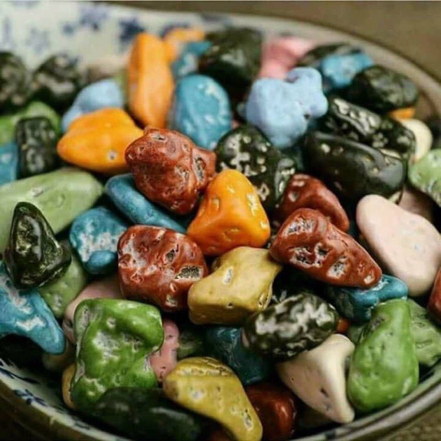 1KG KẸO SÔ CÔ LA SỎI ĐÁ NHIỀU MÀU ĂN LÀ NGHIỀN