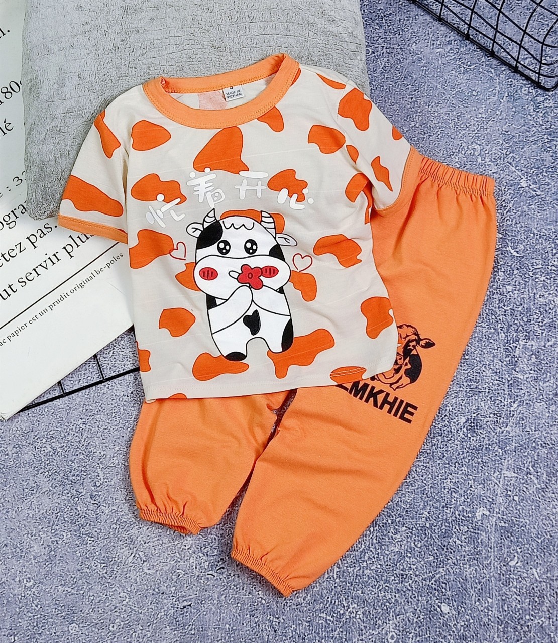 Bộ ngắn tay bò sữa chất cotton 4c mềm mịn cho bé nbs32
