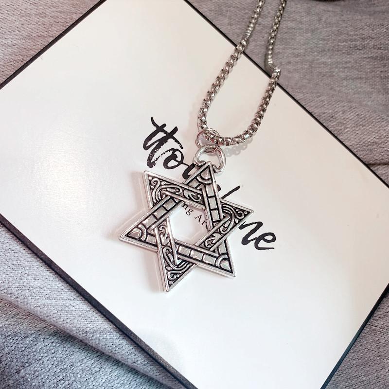 Dây Chuyền Ngôi Sao 6 Cánh Huyền Bí Họa Tiết Cực Đẹp