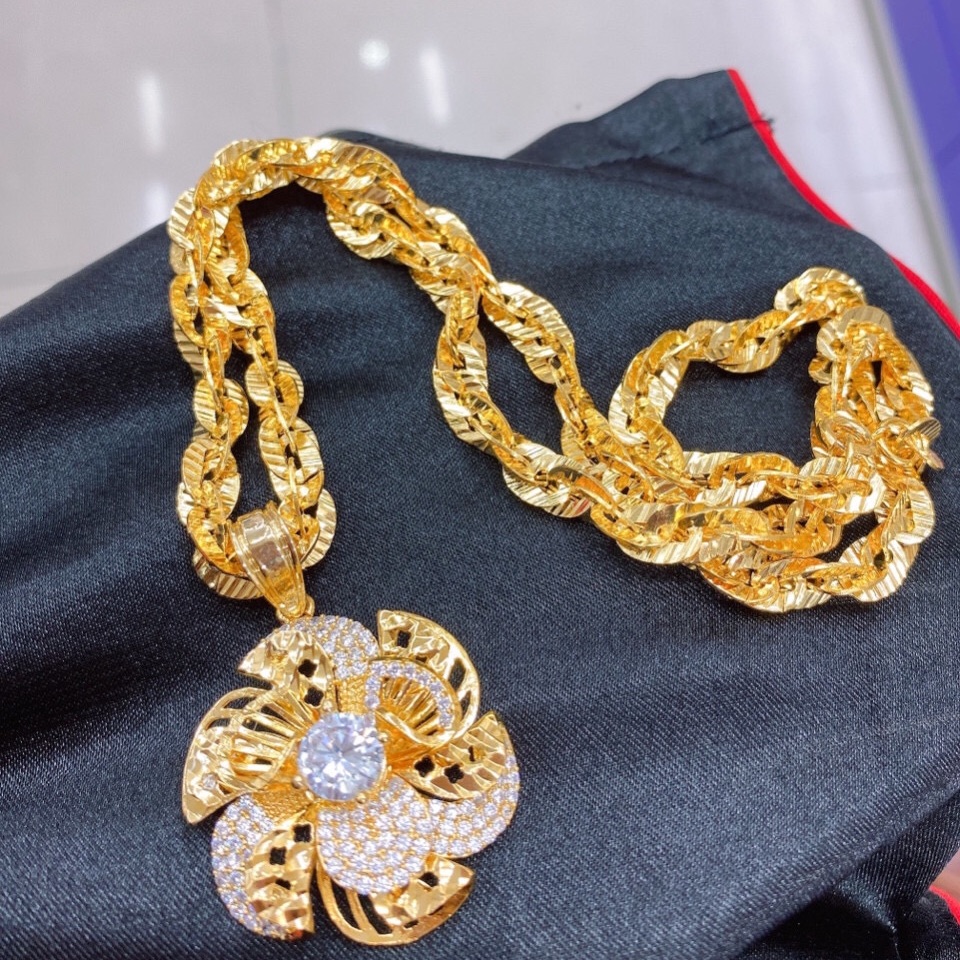 Dây chuyền nữ kiểu xoắn mặt hoa mạ vàng 18k