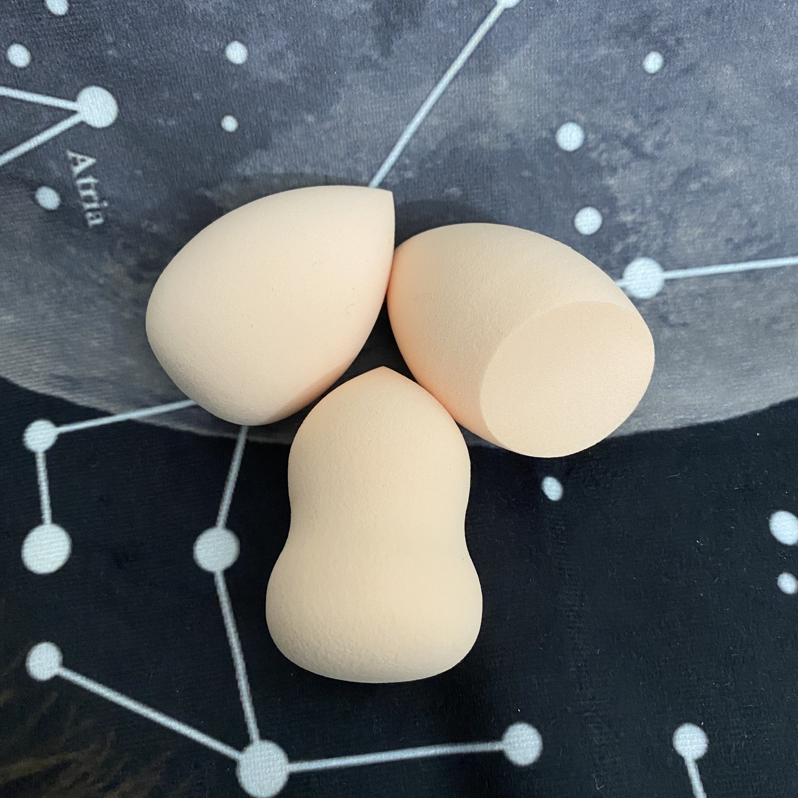 Nước Hoa Khô Shimang Daisy Dear Dạng Sáp Khô Shi mang Nh7 Giới thiệu Nước Hoa Khô Shimang Daisy Dear Dạng Sáp Khô Shi mang: * Tên sản phẩm: Nước hoa khô Shimang mini dạng sáp nội địa. * Hãng sản xuất: Shimang. Dạo này e bị rảnh ngồi lướt fb cả ngày thấy