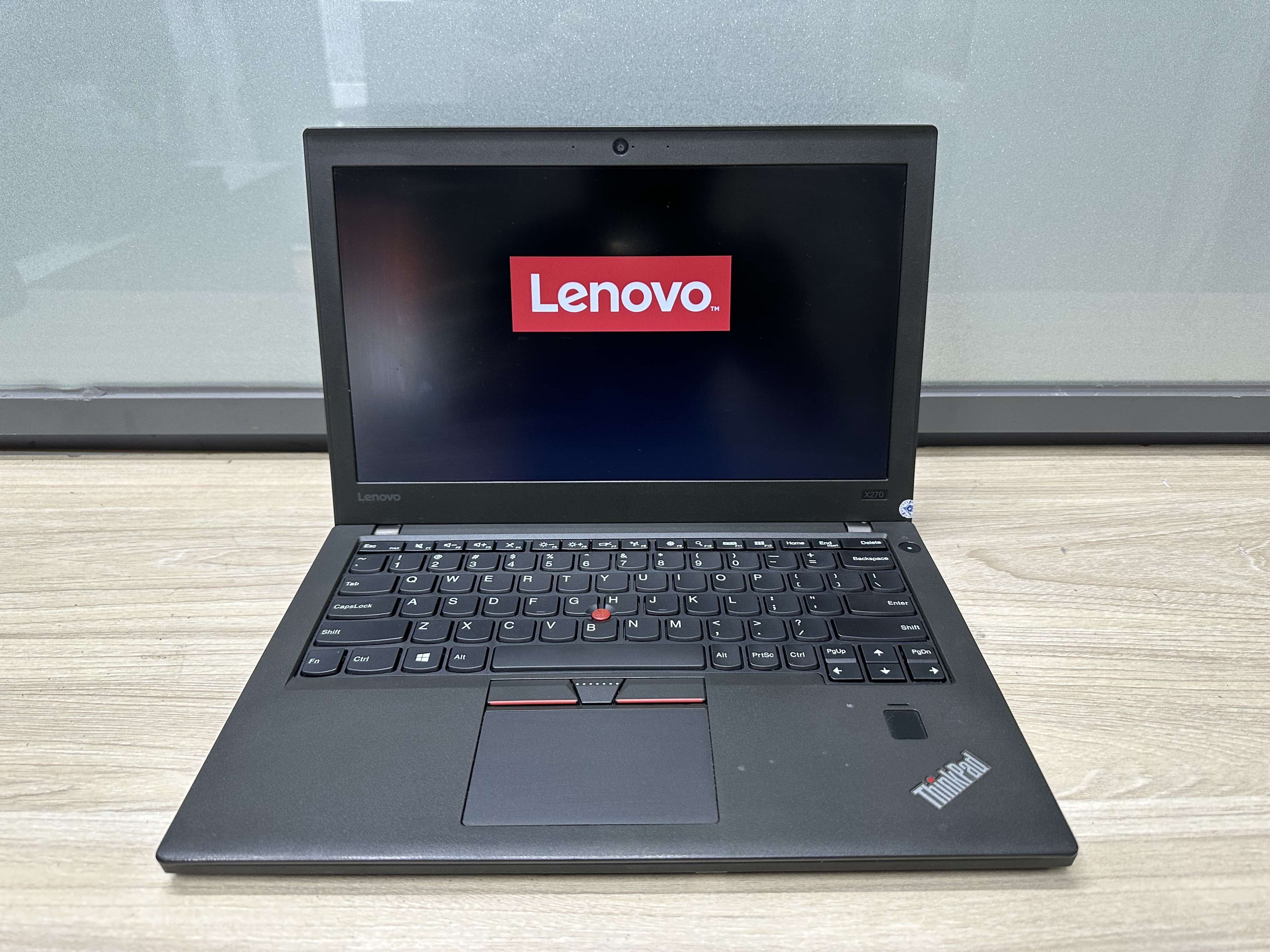 Laptop cũ văn phòng học tập Lenovo Thinkpad X270 Touch I5 6300U mạnh mẽ nhỏ gọn và bền bỉ