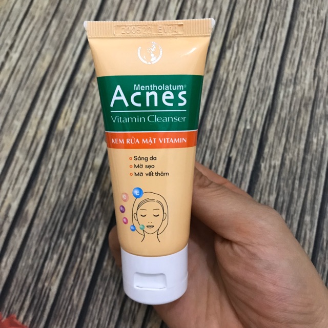 Sữa rửa mặt acnes vàng 25g