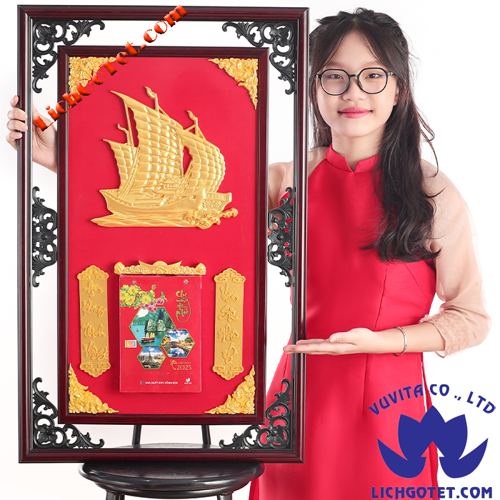 Lịch gỗ phù điêu cao cấp thuyền vàng k2d đỏ