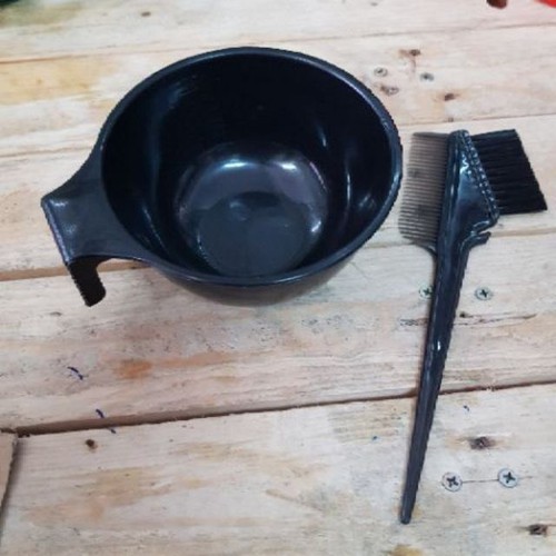 Bộ cọ nhuộm và chén đựng thuốc