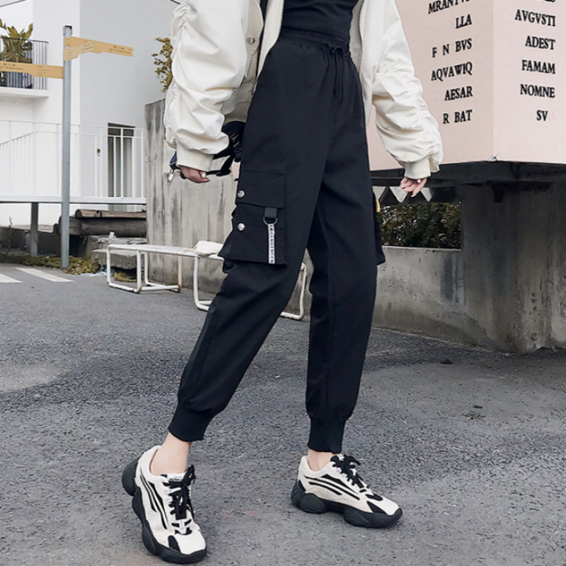 Quần Jogger Nữ Phối Túi Hộp Ở Sườn Và Bo Ống Nổi Bật Thời Trang 4HER JOGGER NAM 9000019V4