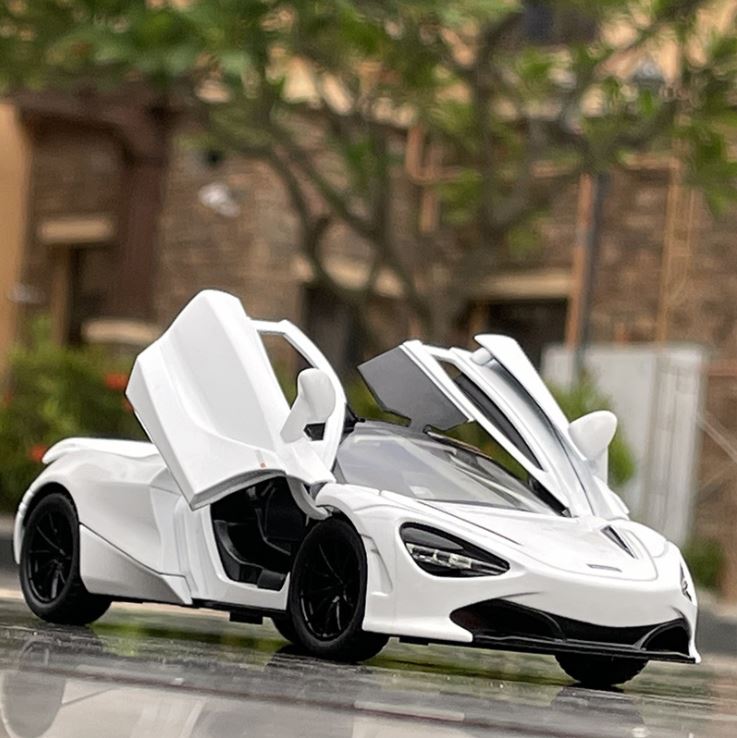 Xe mô hình kim loại Mclaren 720S tỷ lệ 1:32 có đèn âm thanh quà tặng trưng bày