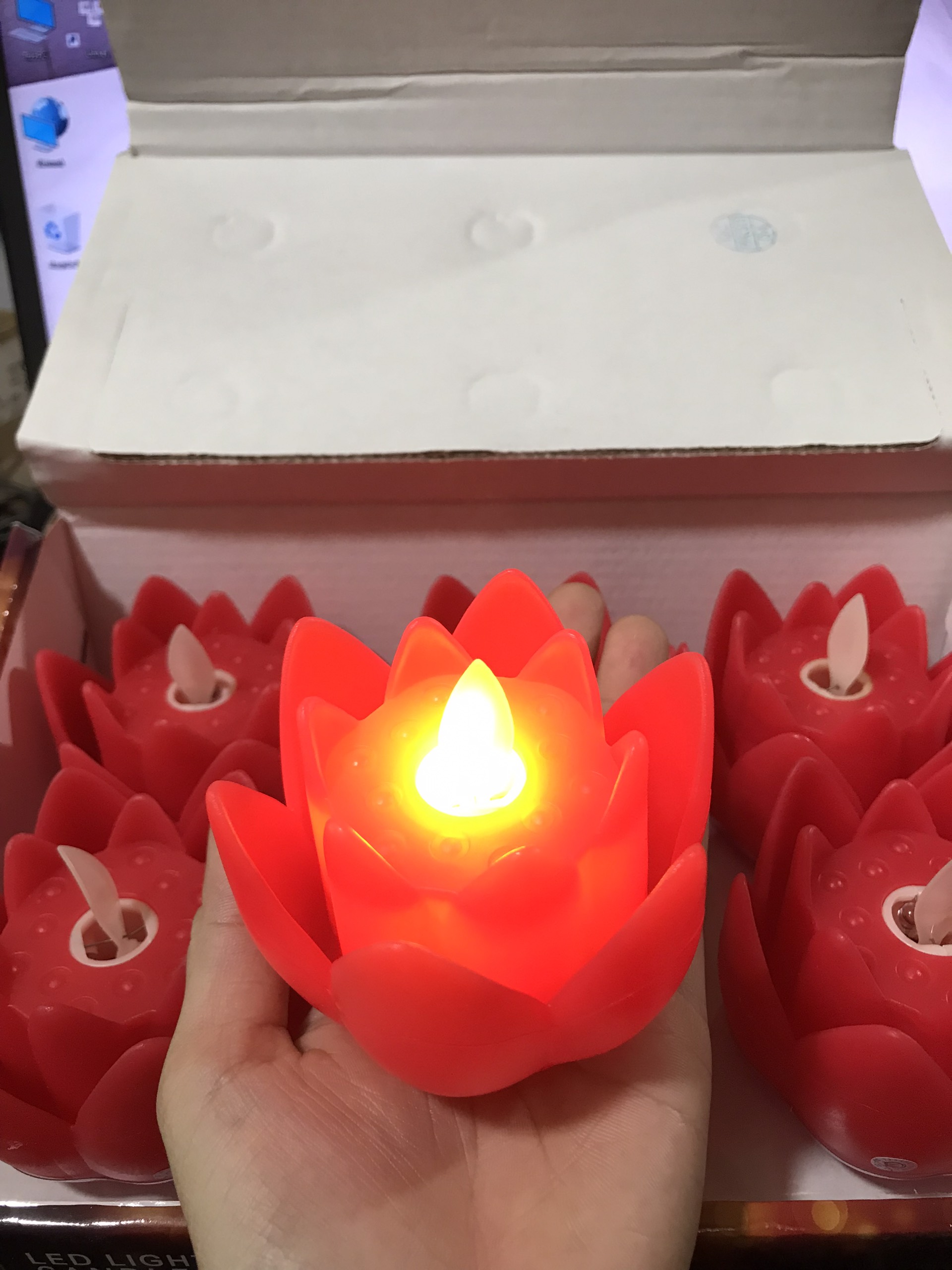 Đèn cầy hoa sen điện