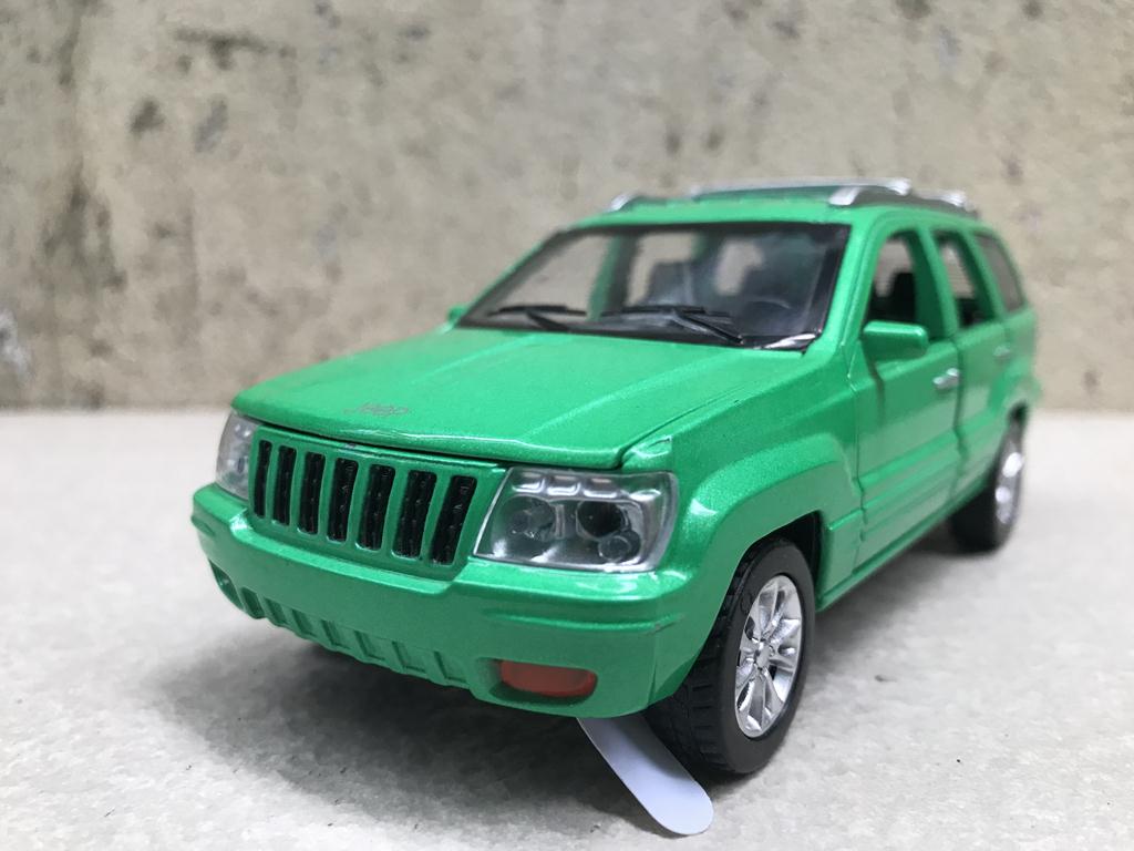 Mô hình xe ô tô jeep grand cherokee - 1:32
